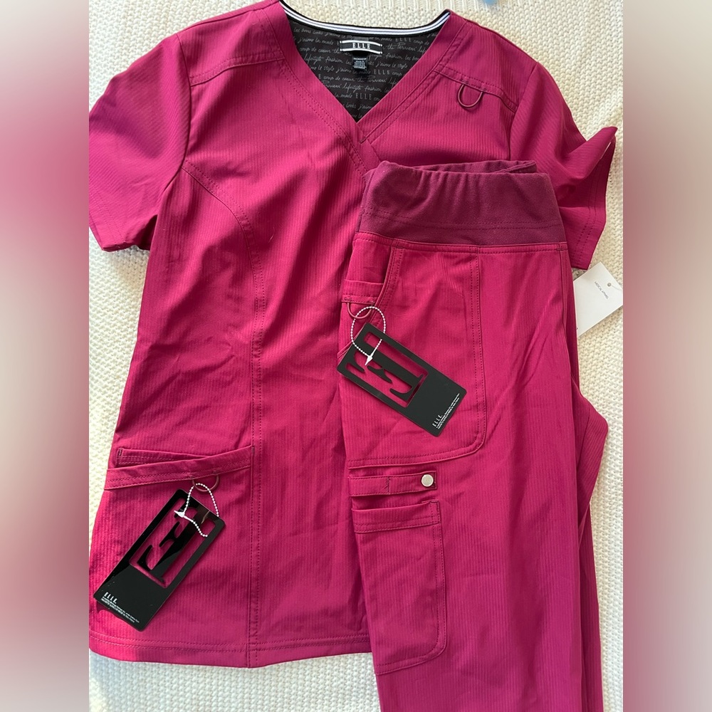 Elle Magenta Women’s Scrub Set